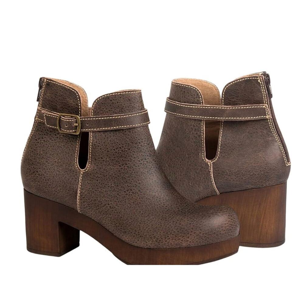 Californians Jordyn Wedge Boots Dark Brown Leather Size 10 NWOB Versatile Comfy